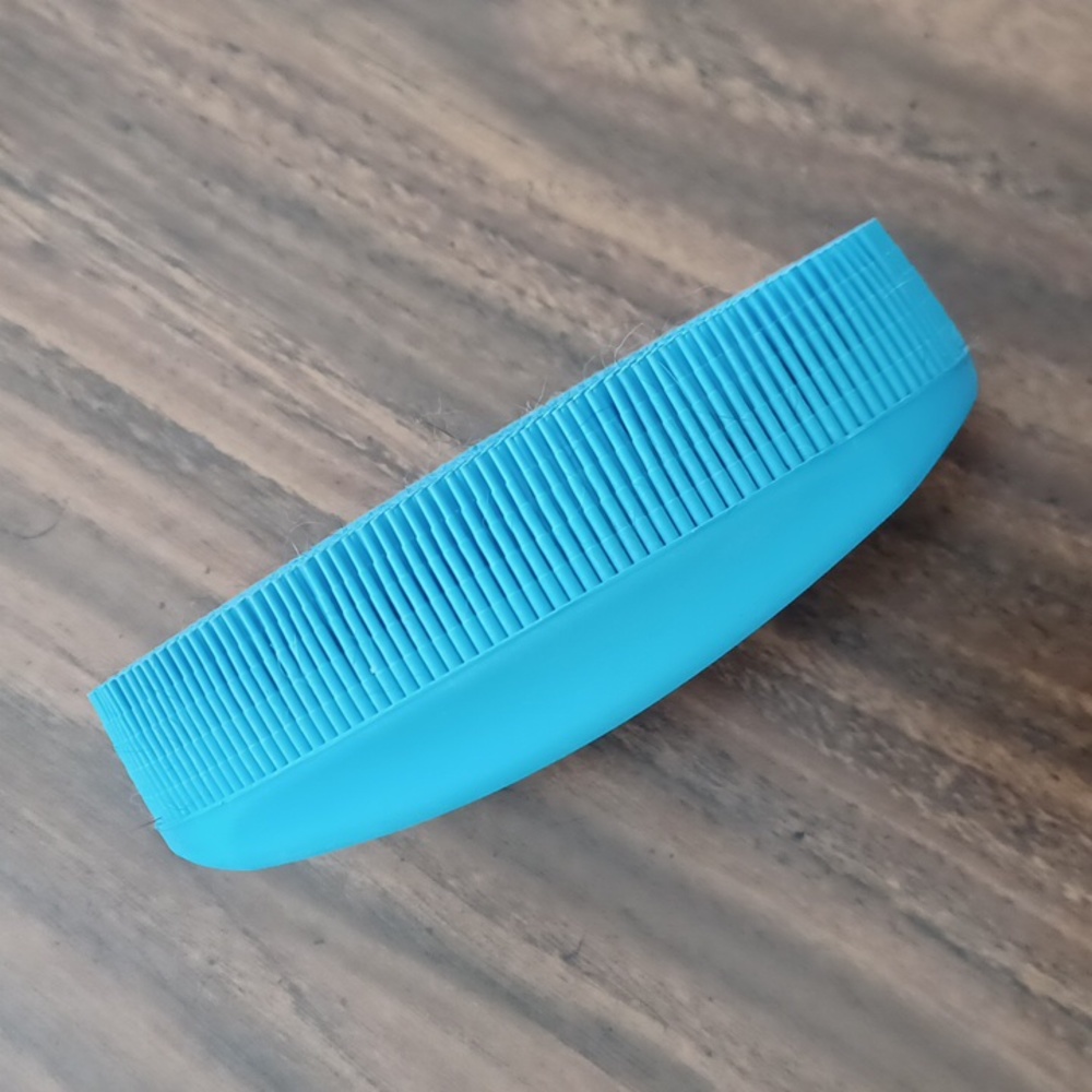 🐶Pet Brush, de-shedder, fur remover